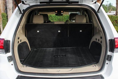 2020 Jeep Grand Cherokee Laredo