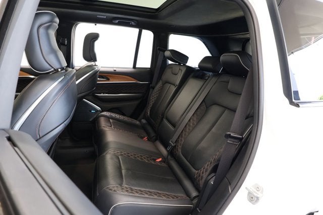 2022 Jeep Grand Cherokee Summit