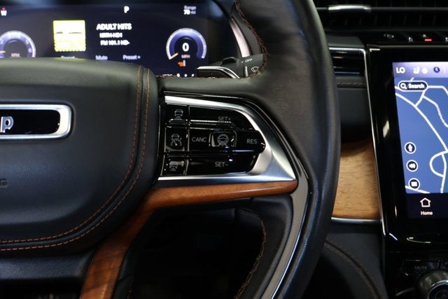 2022 Jeep Grand Cherokee Summit