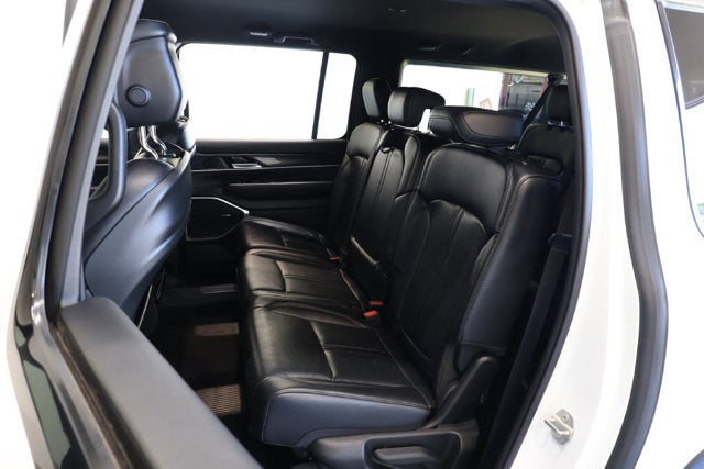 2023 Jeep Wagoneer L Base