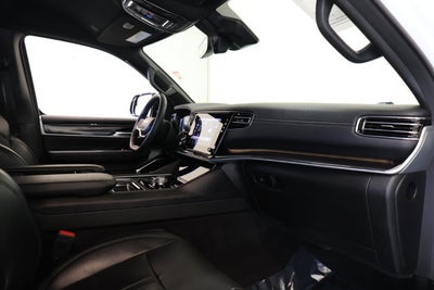 2023 Jeep Wagoneer L Base