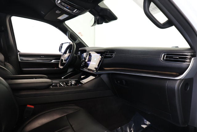 2023 Jeep Wagoneer L Base