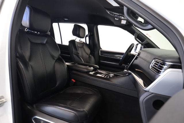2023 Jeep Wagoneer L Base