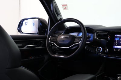 2023 Jeep Wagoneer L Base