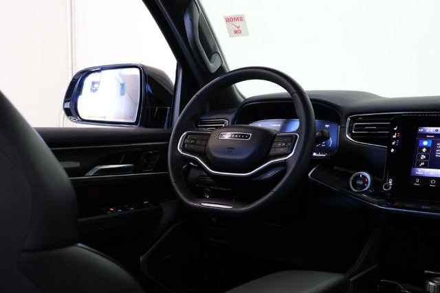 2023 Jeep Wagoneer L Base