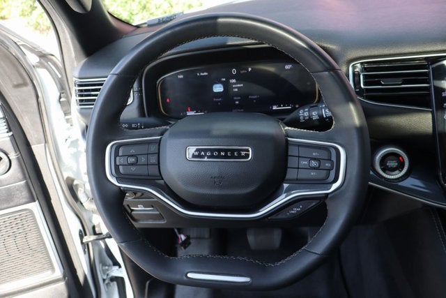 2023 Jeep Wagoneer Base