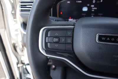 2023 Jeep Wagoneer Base