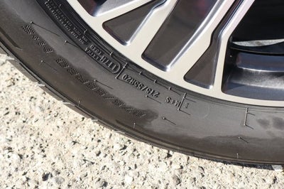 2023 Jeep Wagoneer Base