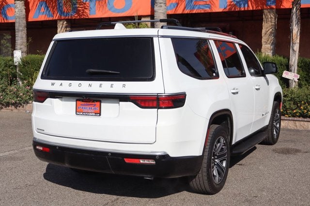 2023 Jeep Wagoneer Base