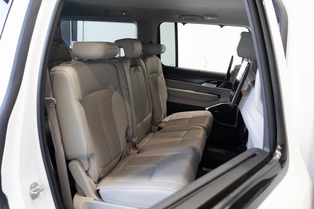 2023 Jeep Wagoneer Series III