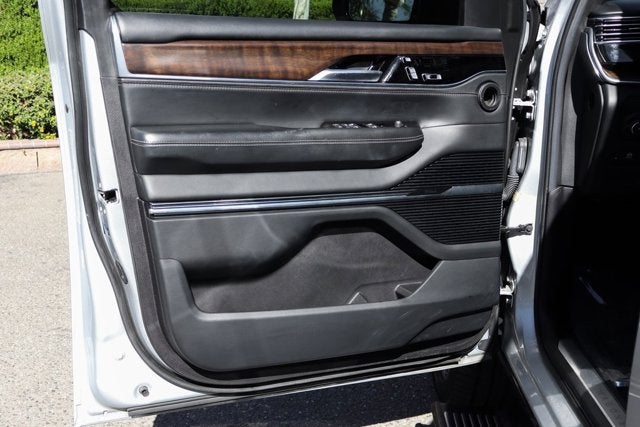 2022 Jeep Grand Wagoneer Series II