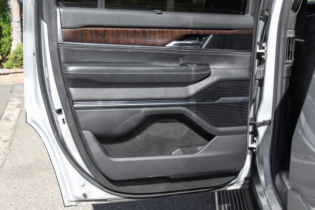 2022 Jeep Grand Wagoneer Series II