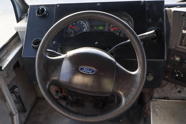 2017 Ford E-350SD Base