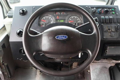 2013 Ford E-450SD Base