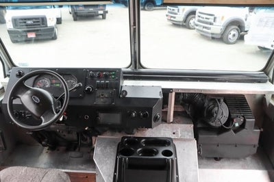 2013 Ford E-450SD Base