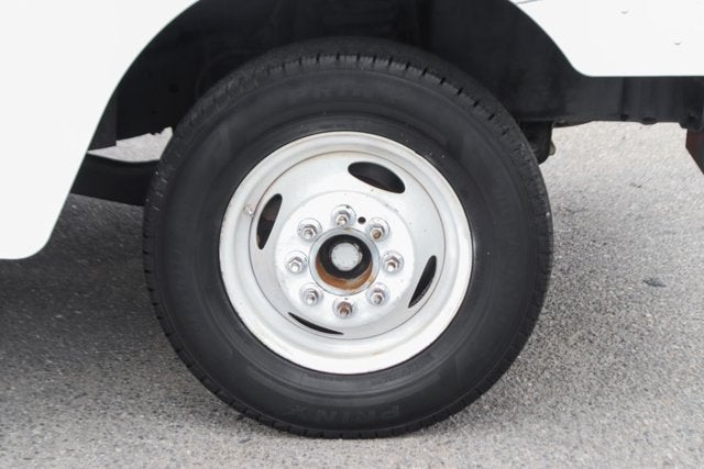 2013 Ford E-450SD Base
