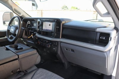 2023 Ford F-550SD XLT