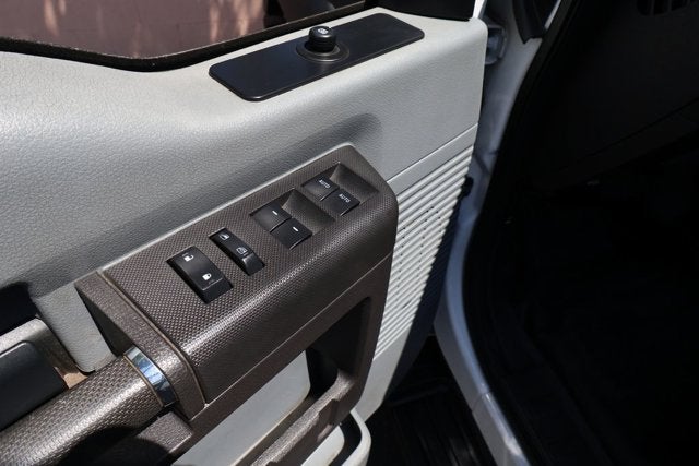 2015 Ford Super Duty F-550 DRW XL