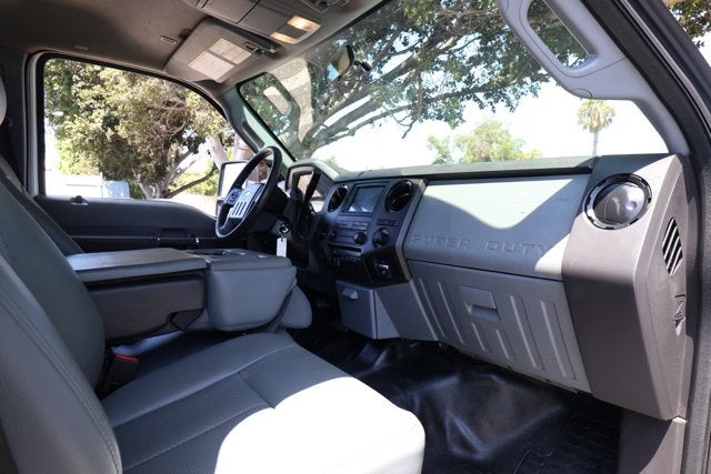 2015 Ford Super Duty F-550 DRW XL