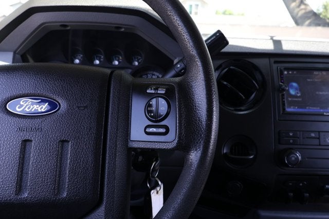 2015 Ford Super Duty F-550 DRW XL