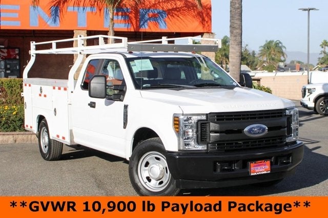 2018 Ford Super Duty F-350 SRW XL