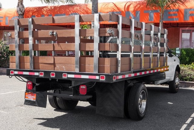 2001 Ford F-550SD XL