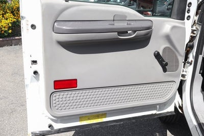 2001 Ford F-550SD XL