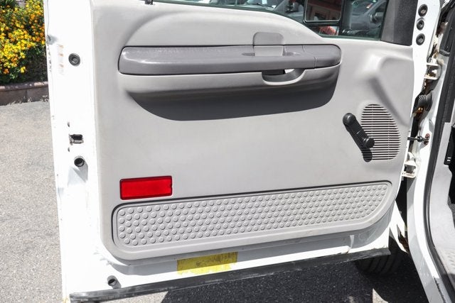 2001 Ford F-550SD XL