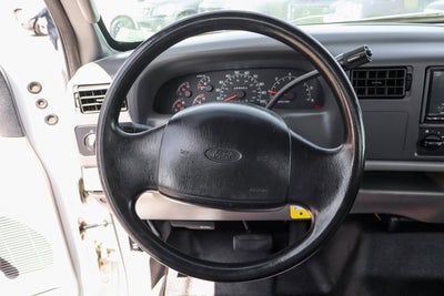 2001 Ford F-550SD XL