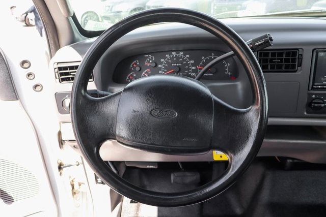 2001 Ford F-550SD XL