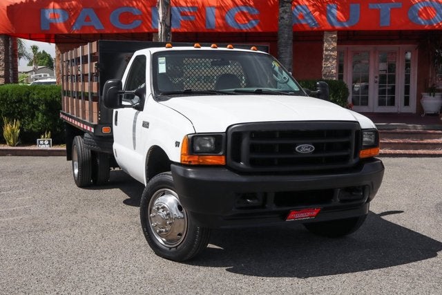 2001 Ford F-550SD XL