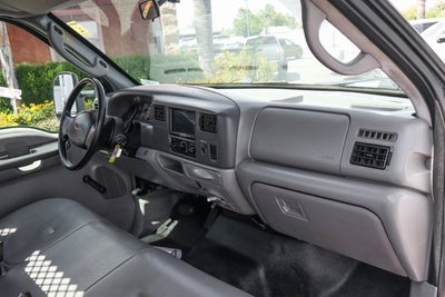 2001 Ford F-550SD XL