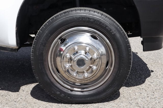 2001 Ford F-550SD XL