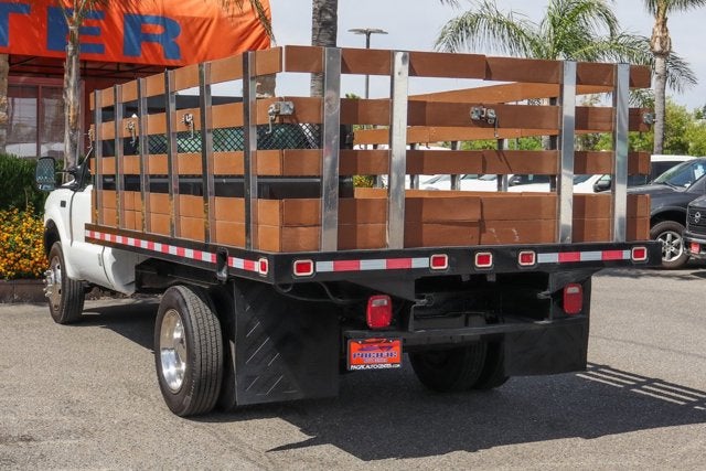 2001 Ford F-550SD XL