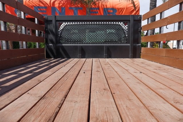 2001 Ford F-550SD XL