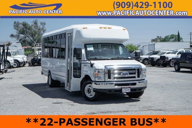 2013 Ford E-Series's photo