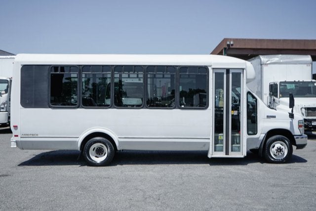 2013 Ford E-450SD Base