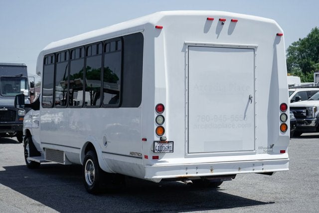 2013 Ford E-450SD Base