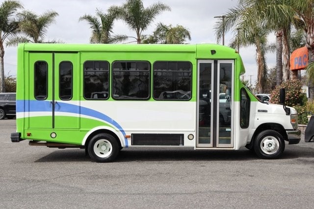 2015 Ford E-450SD Base