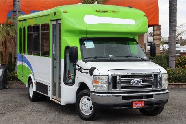 2015 Ford E-450SD Base