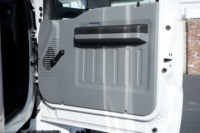 2017 Ford F-650SD Base