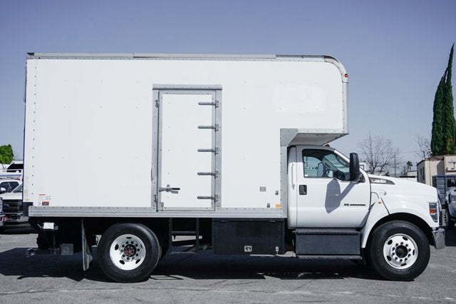 2016 Ford F-650SD Base