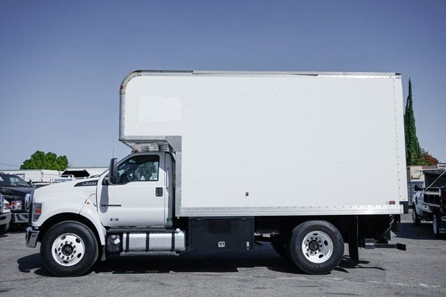2016 Ford F-650SD Base