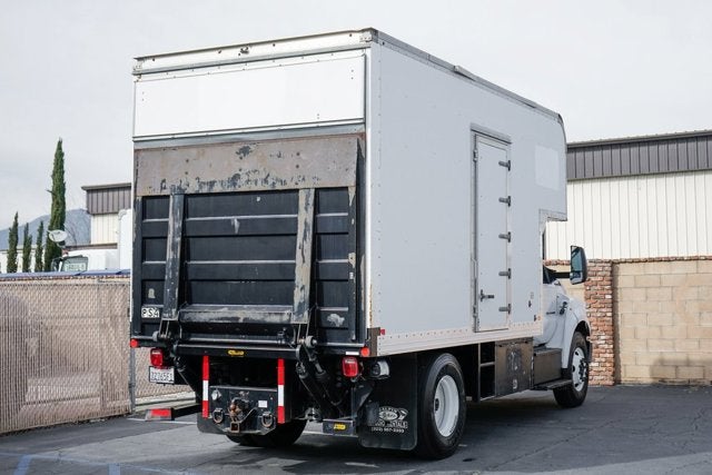 2016 Ford F-650SD Base