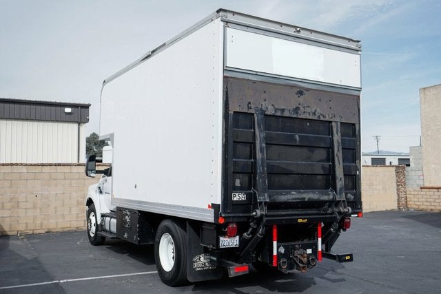 2016 Ford F-650SD Base