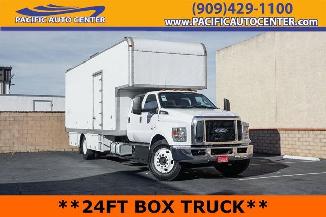 2016 Ford F-650SD Base