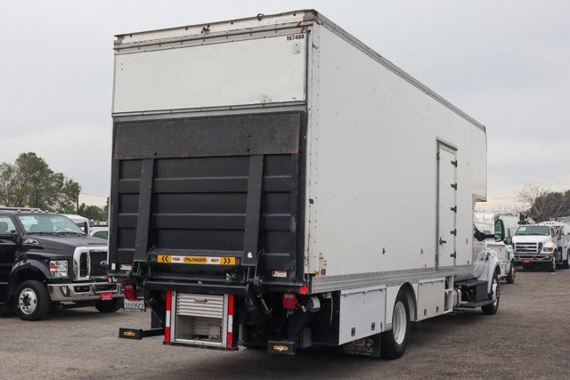 2016 Ford F-650SD Base