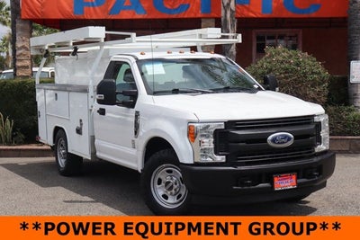 2017 Ford Super Duty F-350 SRW XL