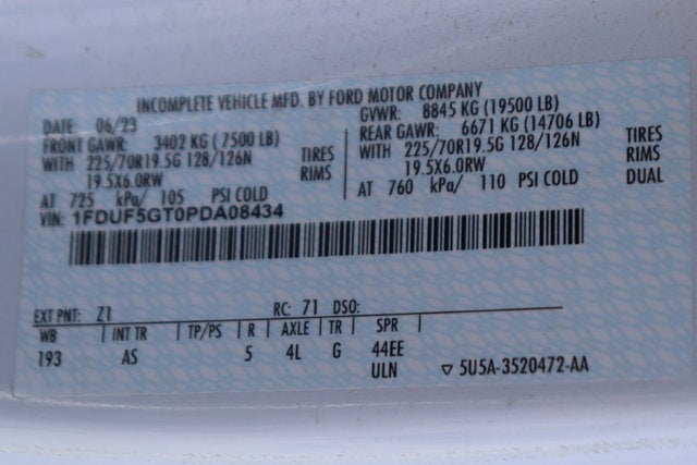 2023 Ford Super Duty F-550 DRW XL