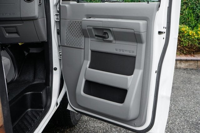 2012 Ford E-350SD Base